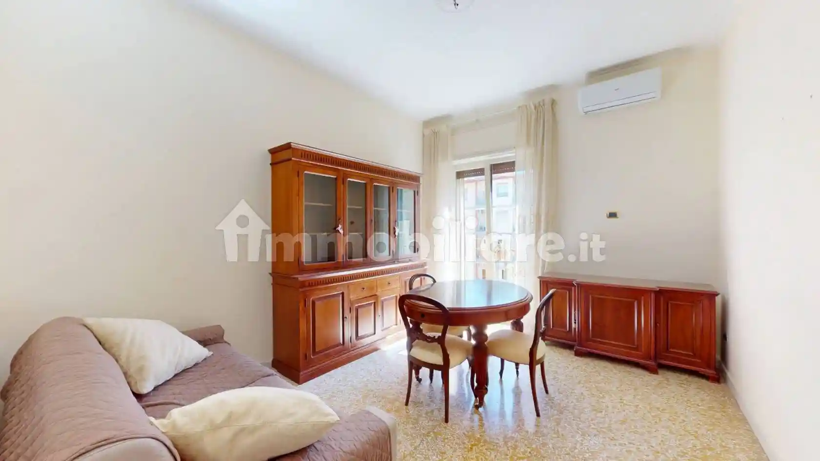 Appartamento in affitto a Napoli