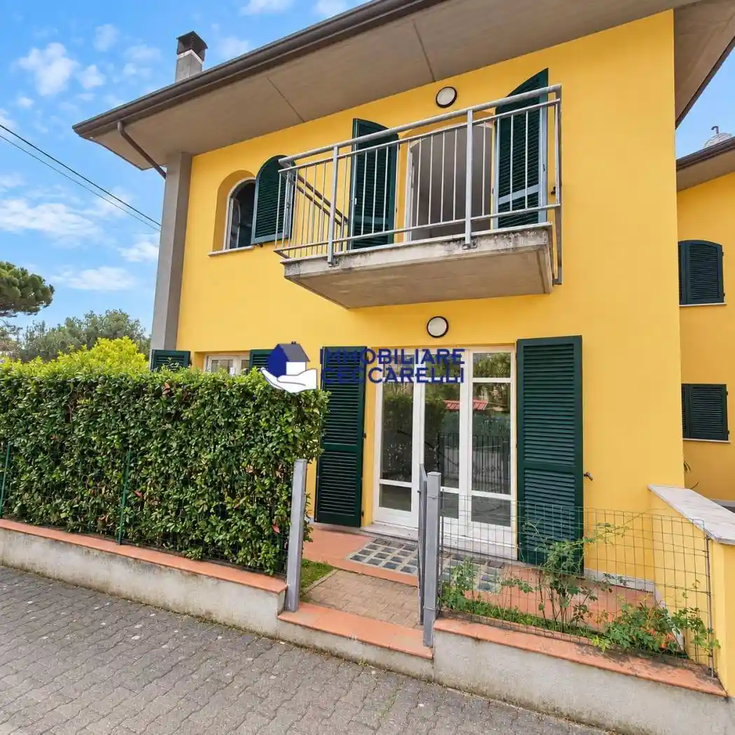 Villetta a schiera in vendita a Massa