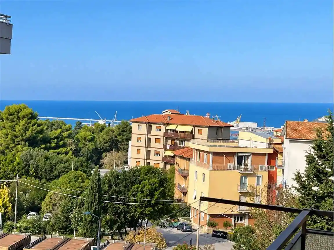 Appartamento in vendita a Ancona