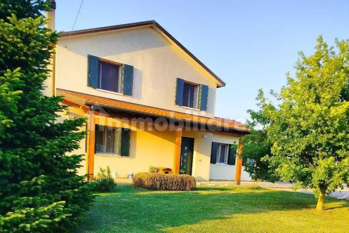 Villa in vendita a Cavarzere