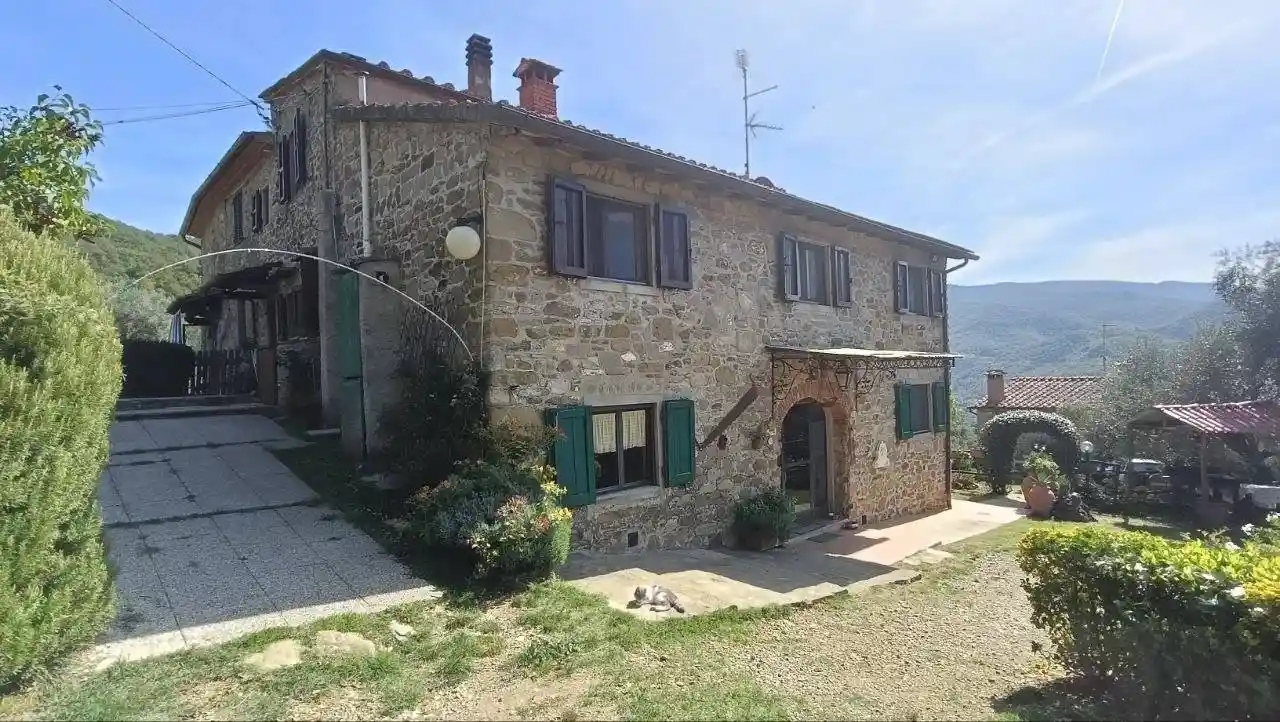 Rustico - Casale in vendita a Dicomano