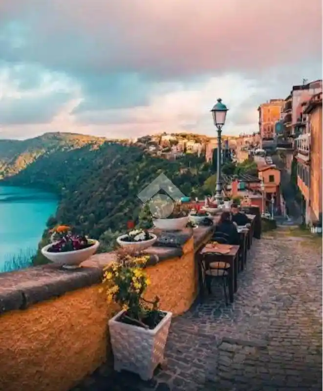 Appartamento in vendita a Castel Gandolfo