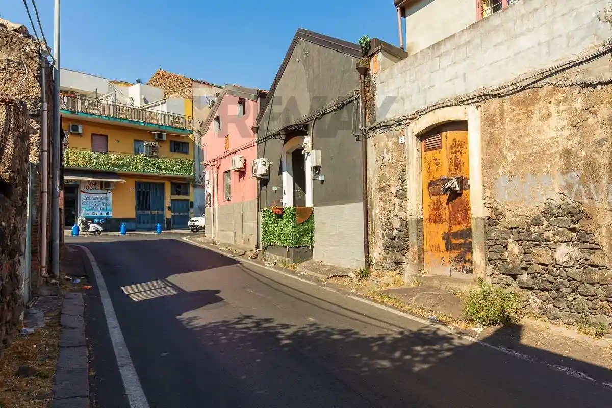 Casa indipendente in vendita a Catania
