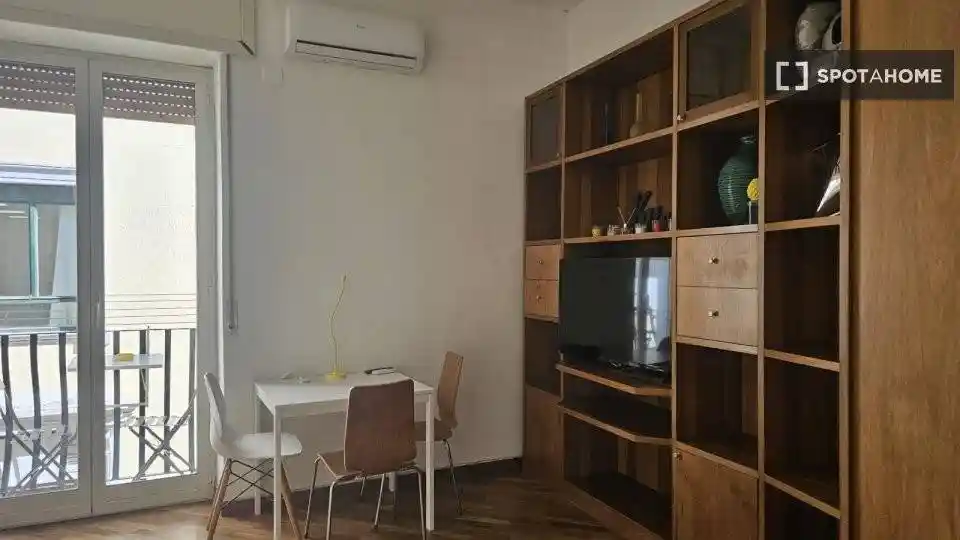 Appartamento in affitto a Napoli