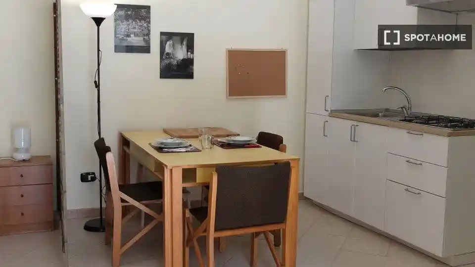Appartamento in affitto a Napoli
