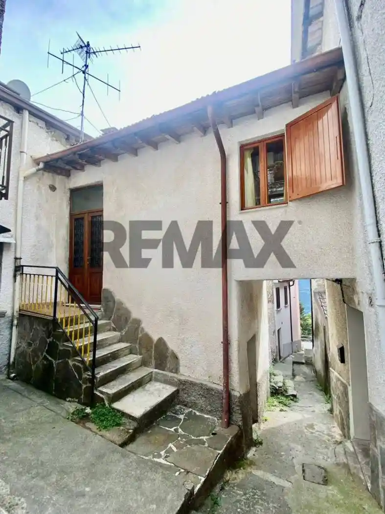 Casa indipendente in vendita a Casargo