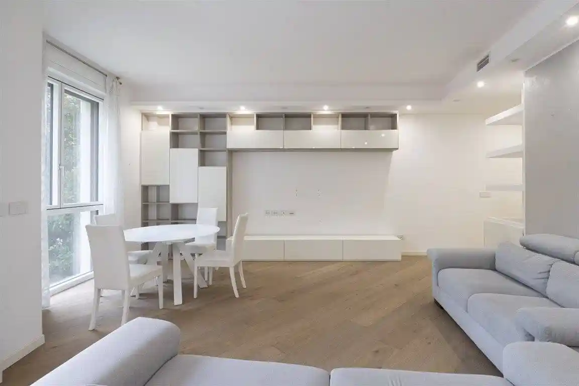 Appartamento in vendita a Monza