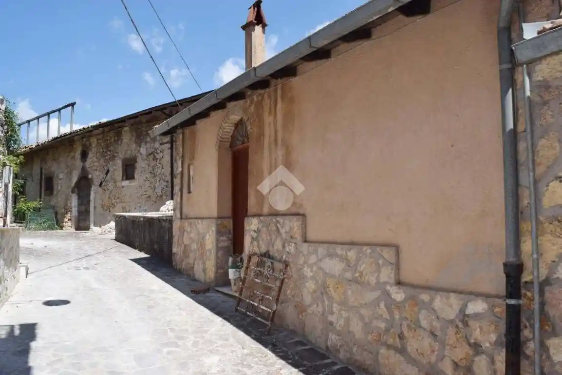 Casa indipendente in vendita a Tagliacozzo