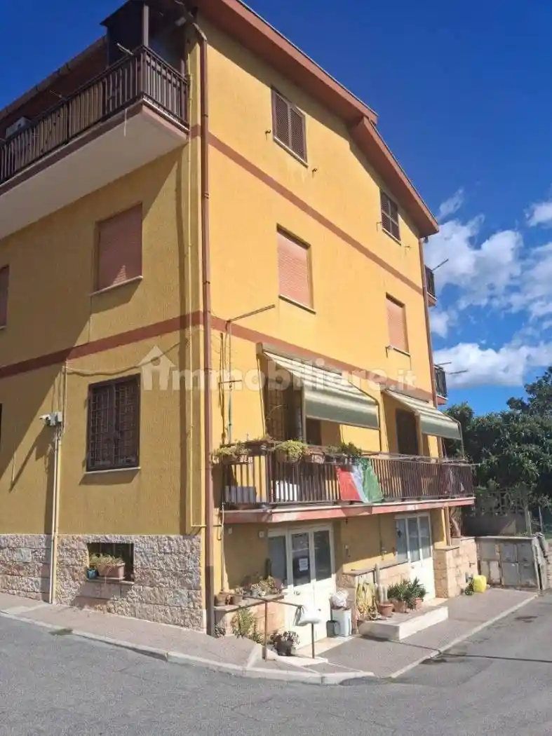 Appartamento in vendita a Guidonia Montecelio