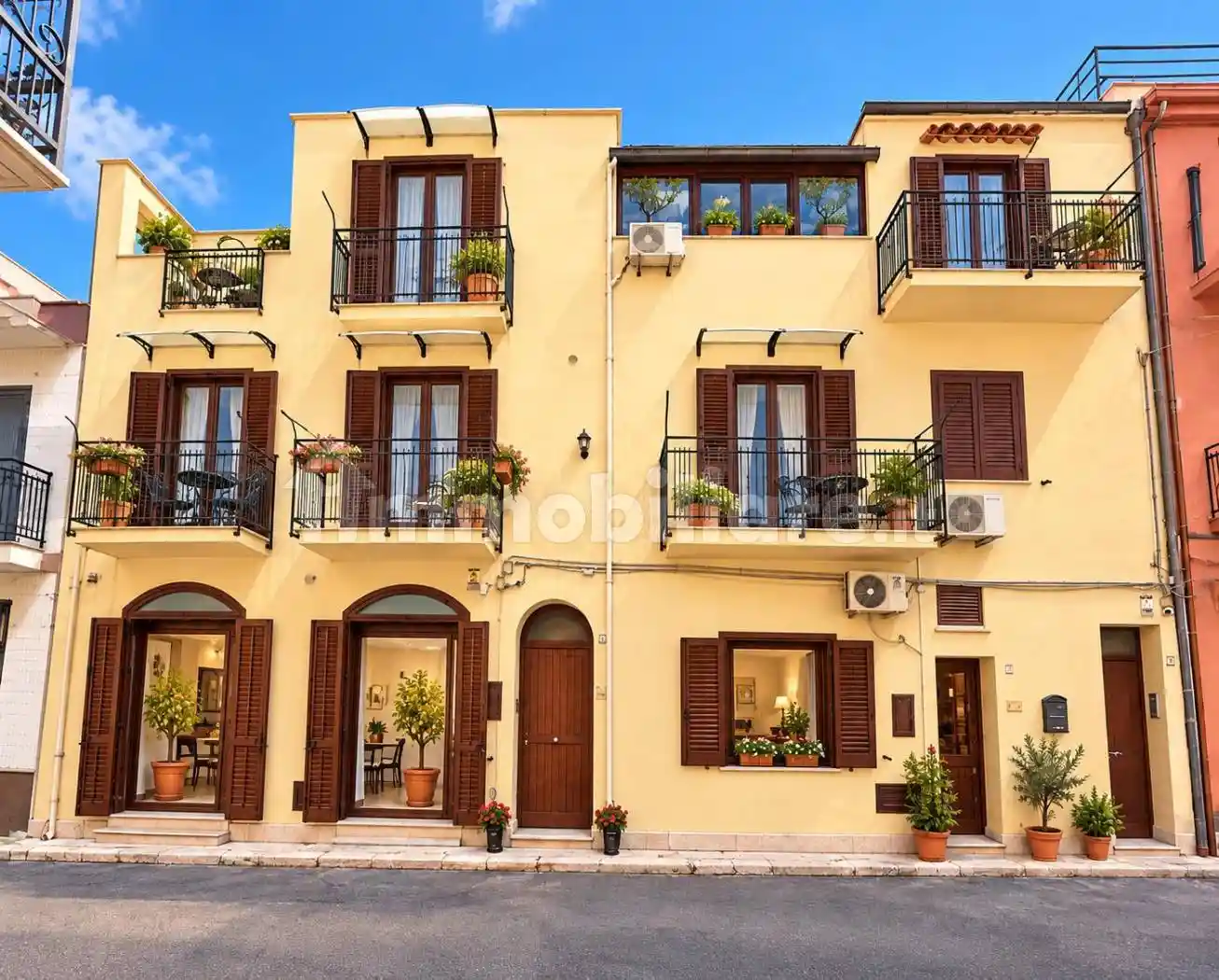 Palazzo - Edificio in vendita a Castellammare del Golfo