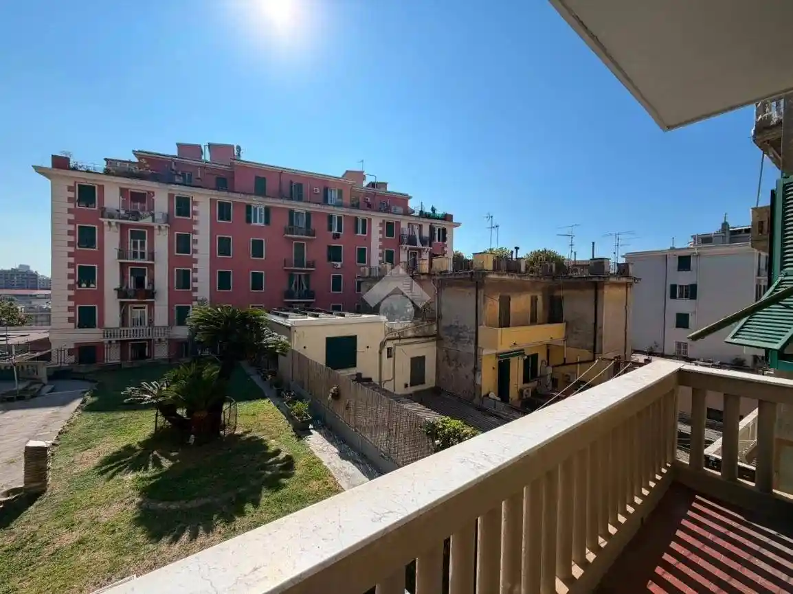 Appartamento in vendita a Genova