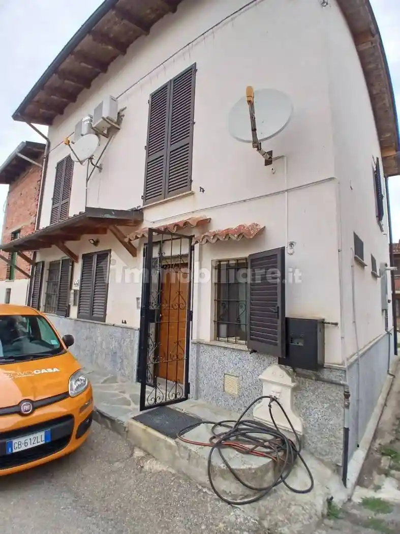 Casa indipendente in vendita a San Salvatore Monferrato