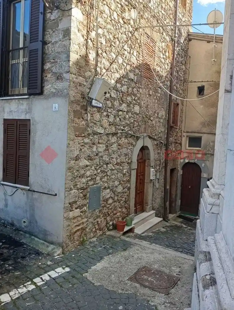 Casa indipendente in vendita a Carsoli