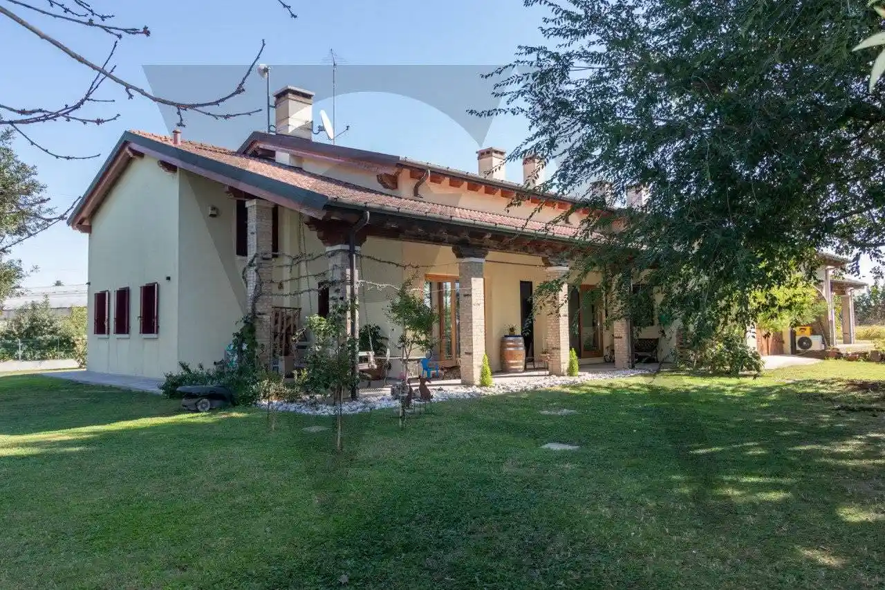 Villa in vendita a Polverara