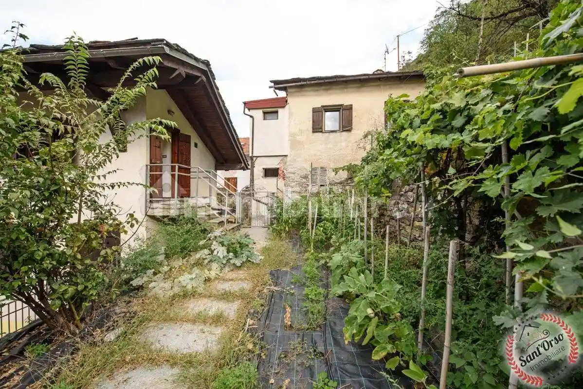 Casa indipendente in vendita a Villeneuve