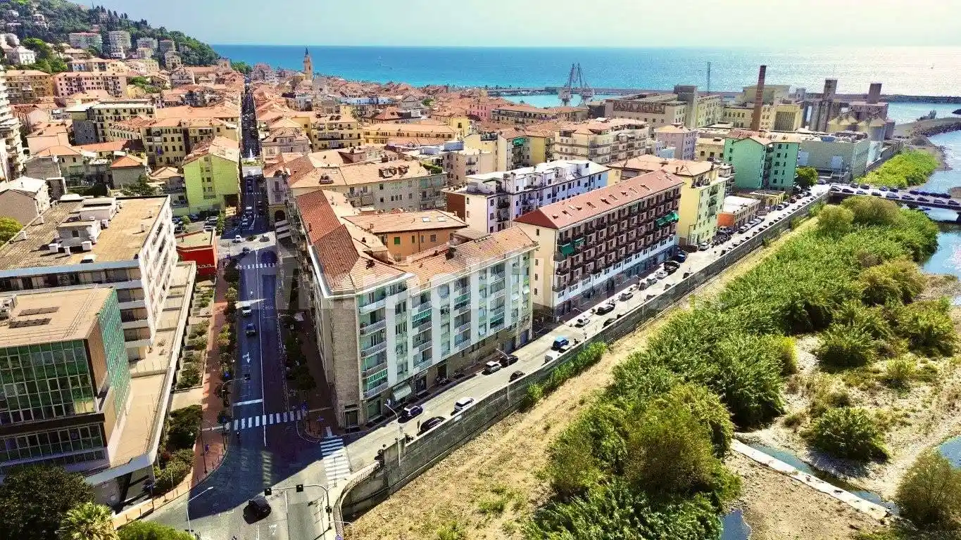Appartamento in vendita a Imperia