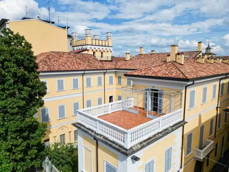 Palazzo - Edificio in vendita a Pavia