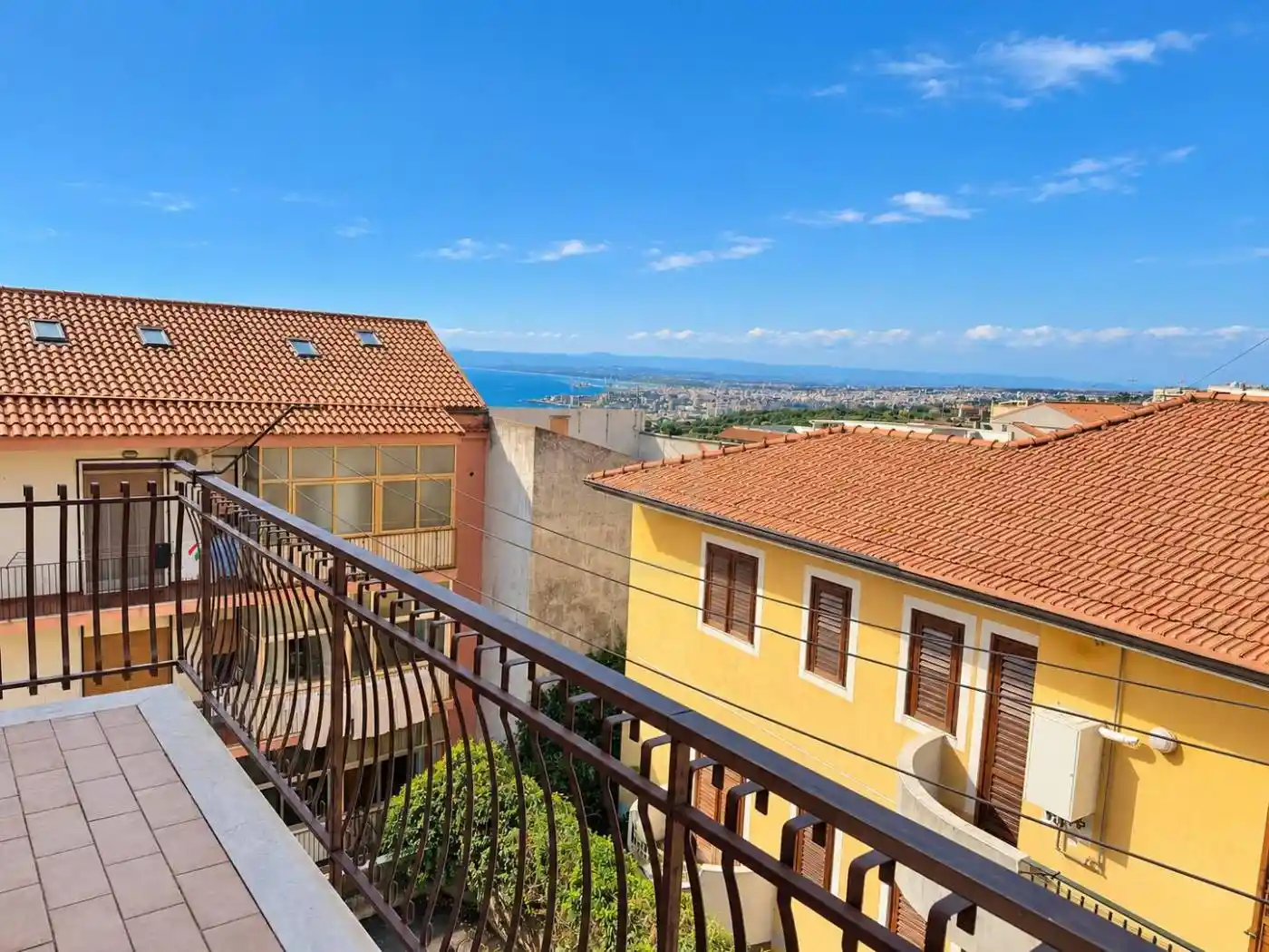 Appartamento in vendita a Aci Castello