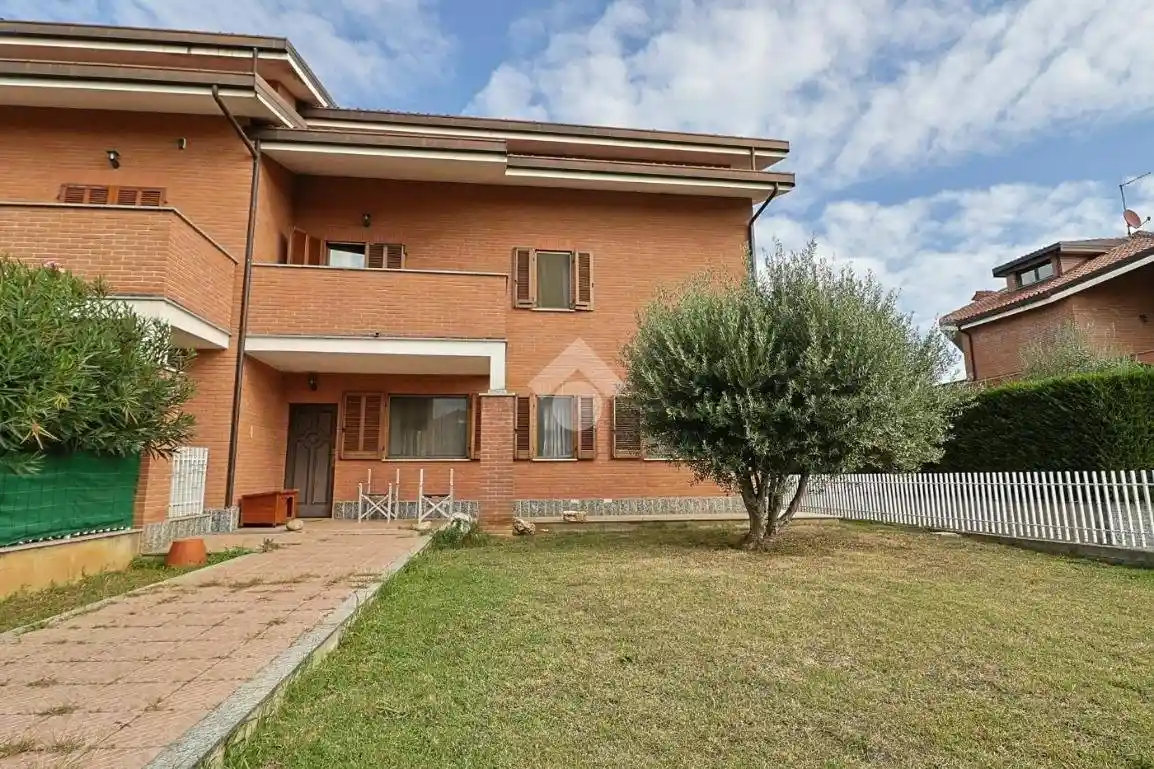 Villetta a schiera in vendita a Rivarossa