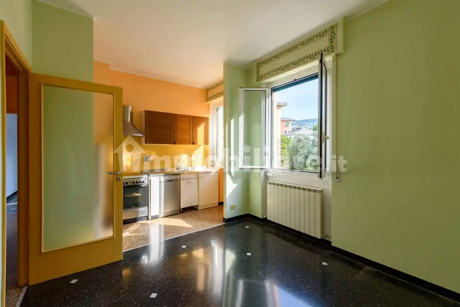 Appartamento in vendita a Genova