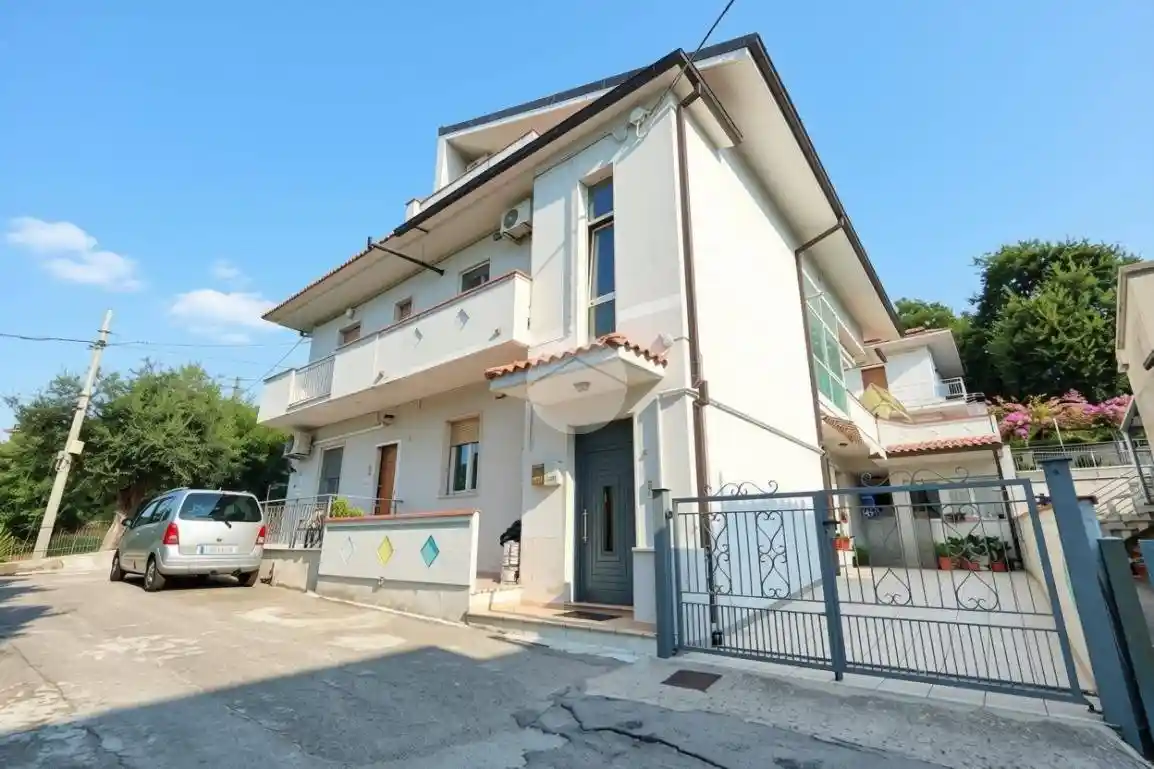 Casa indipendente in vendita a Pescara