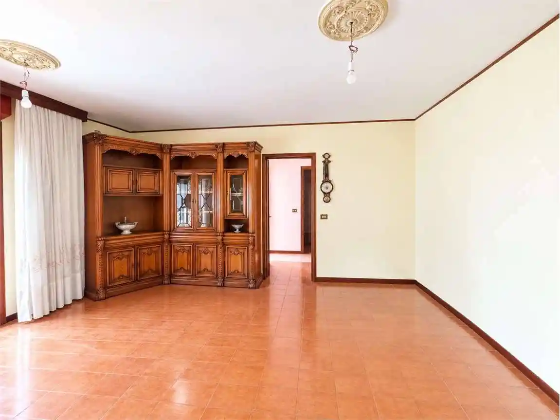 Appartamento in vendita a Modena