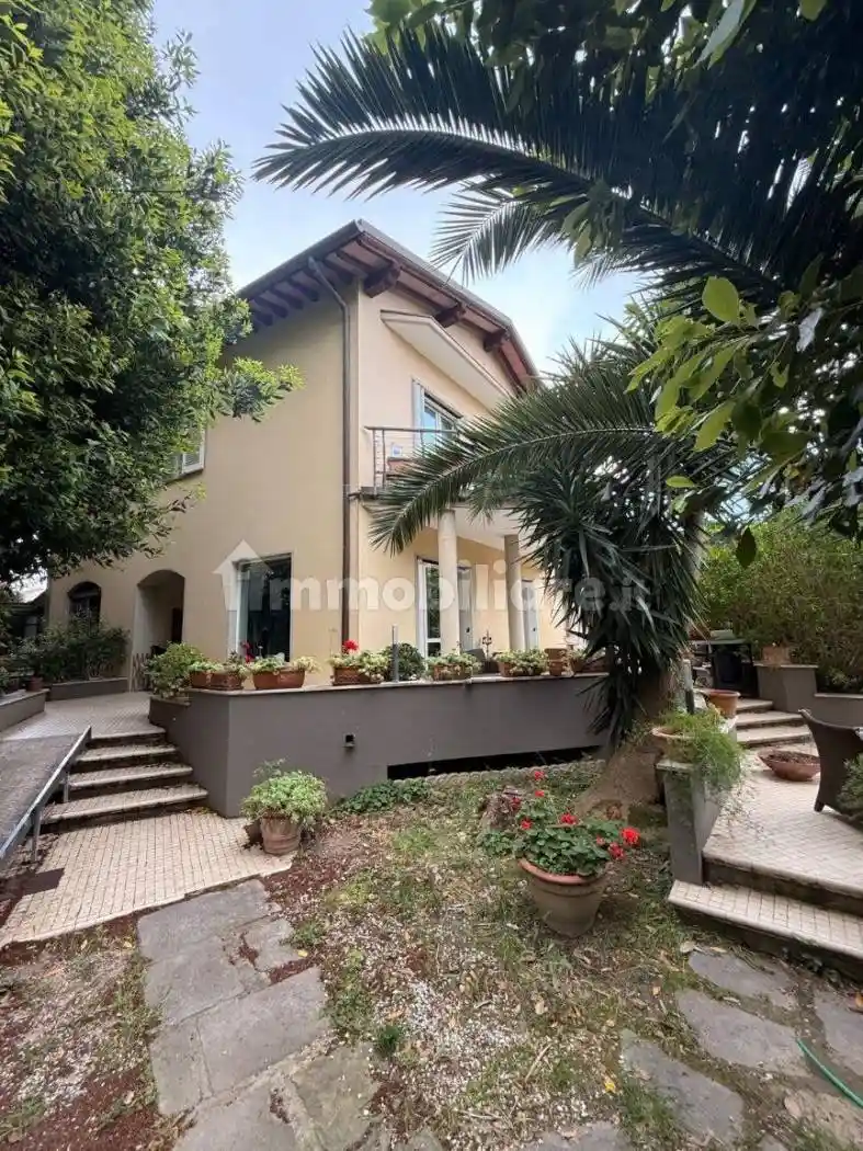 Villa in vendita a Livorno