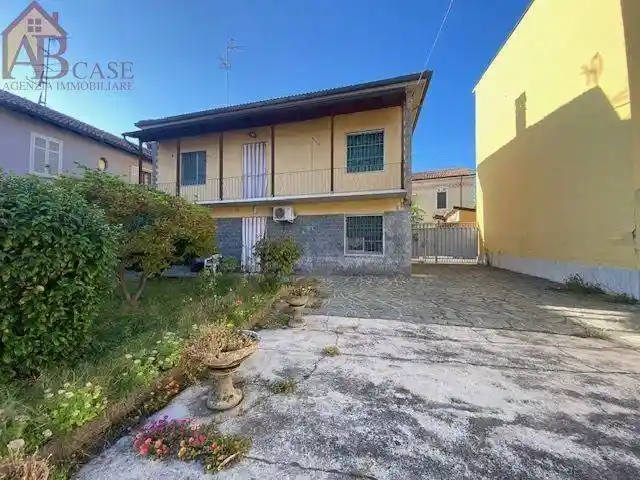 Casa indipendente in vendita a Gambolò