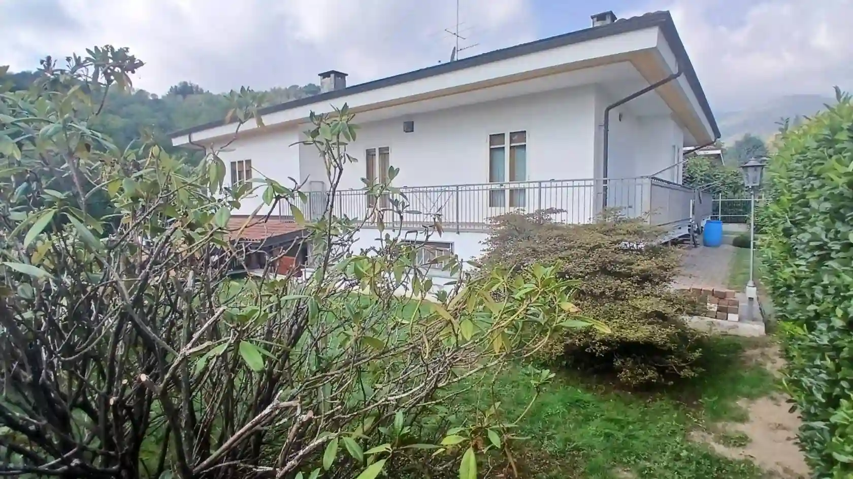 Villa - foto 2