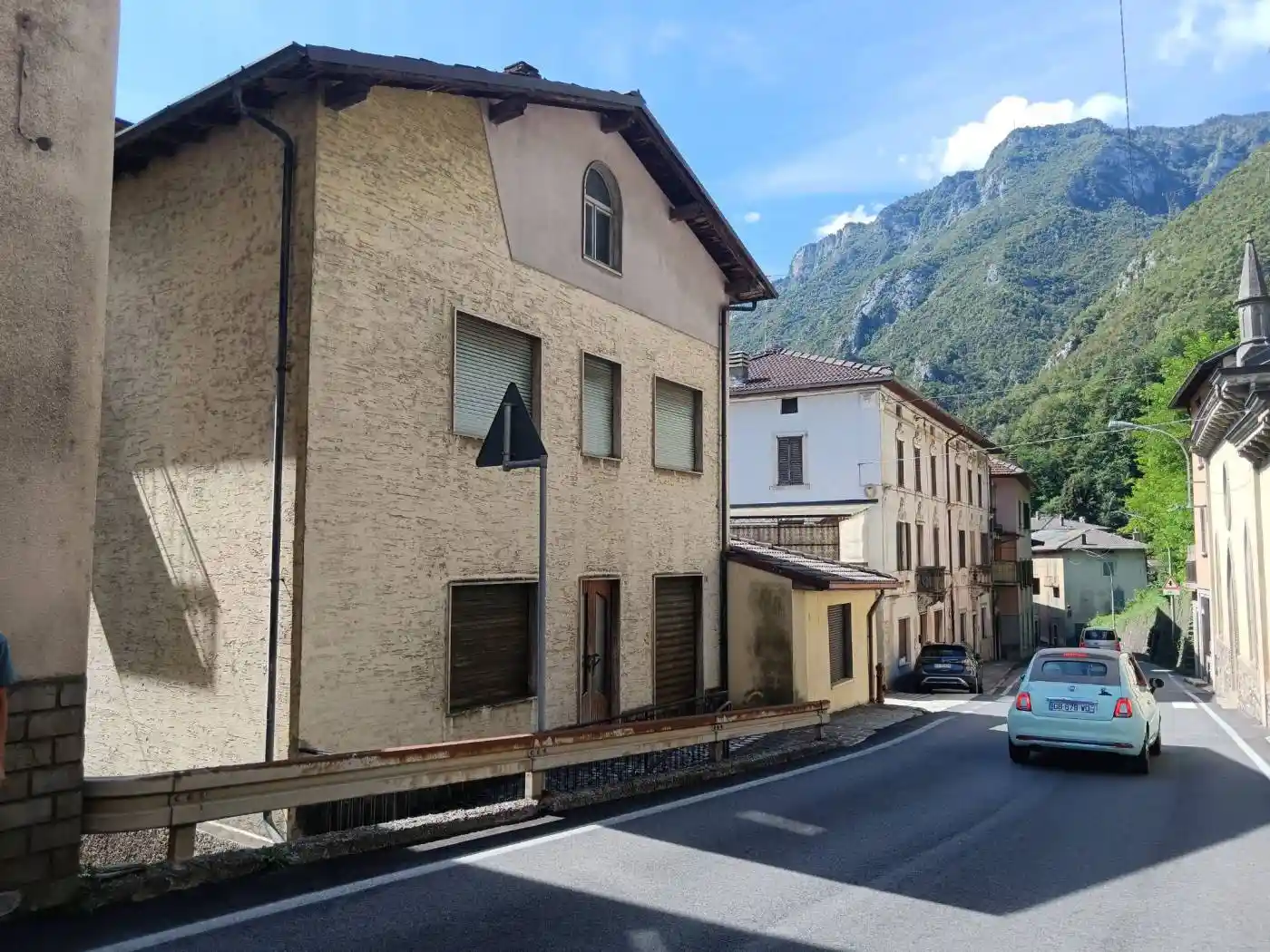 Palazzo - Edificio in vendita a Lenna