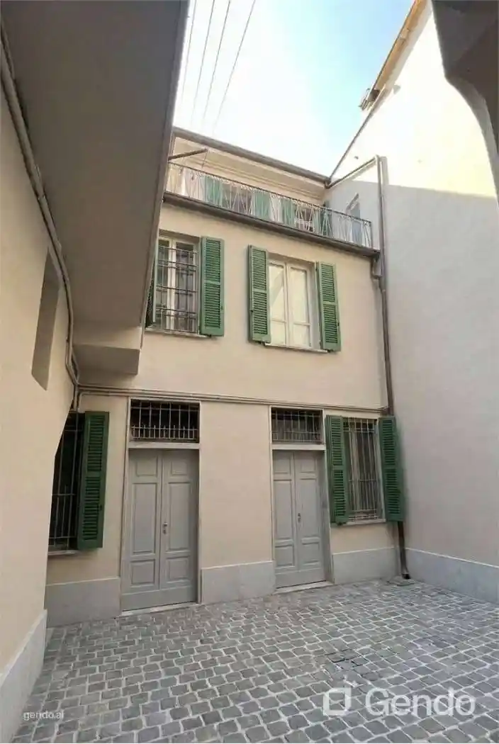 Casa indipendente in vendita a Piacenza