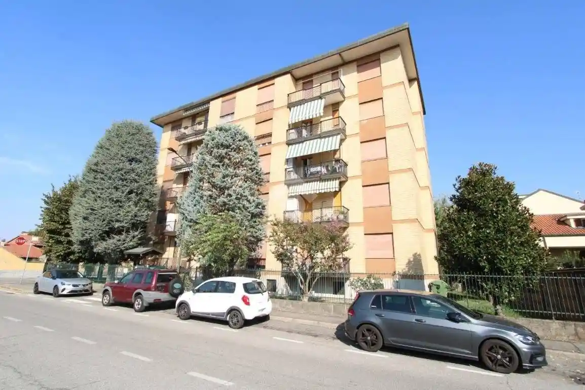 Appartamento in vendita a Bareggio