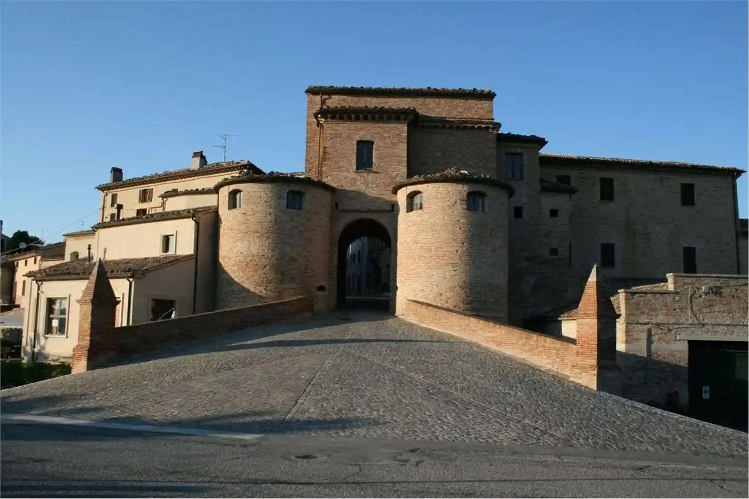 Villa in vendita a Mombaroccio
