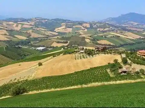 Rustico - Casale in vendita a Urbino