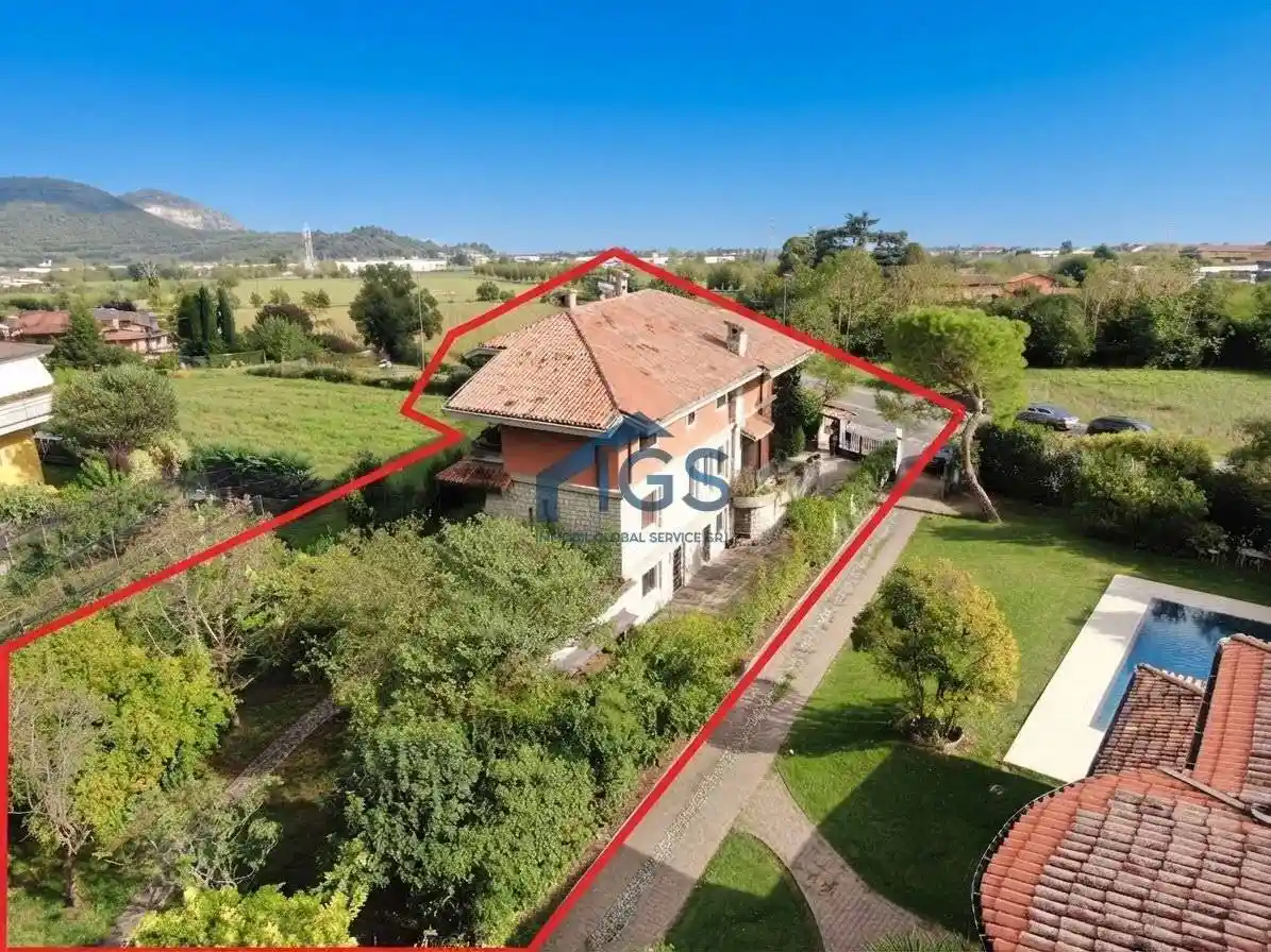 Villa in vendita a Brescia