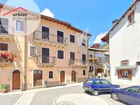 Villa in vendita a Pescasseroli