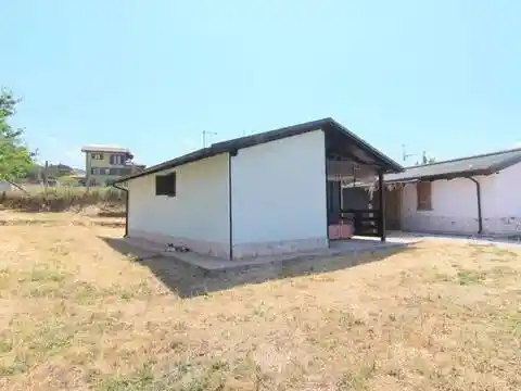 Villa in vendita a Pizzoli
