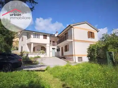 Villa in vendita a Montereale