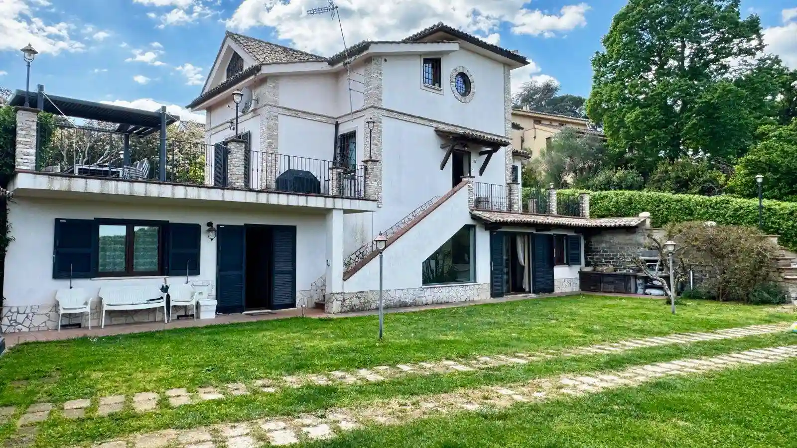Villa - foto 2