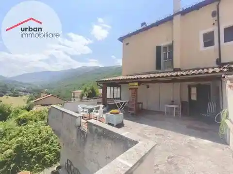 Villa in vendita a Lucoli
