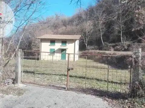 Rustico - Casale in vendita a Tornimparte