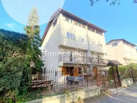 Villa in vendita a L'Aquila