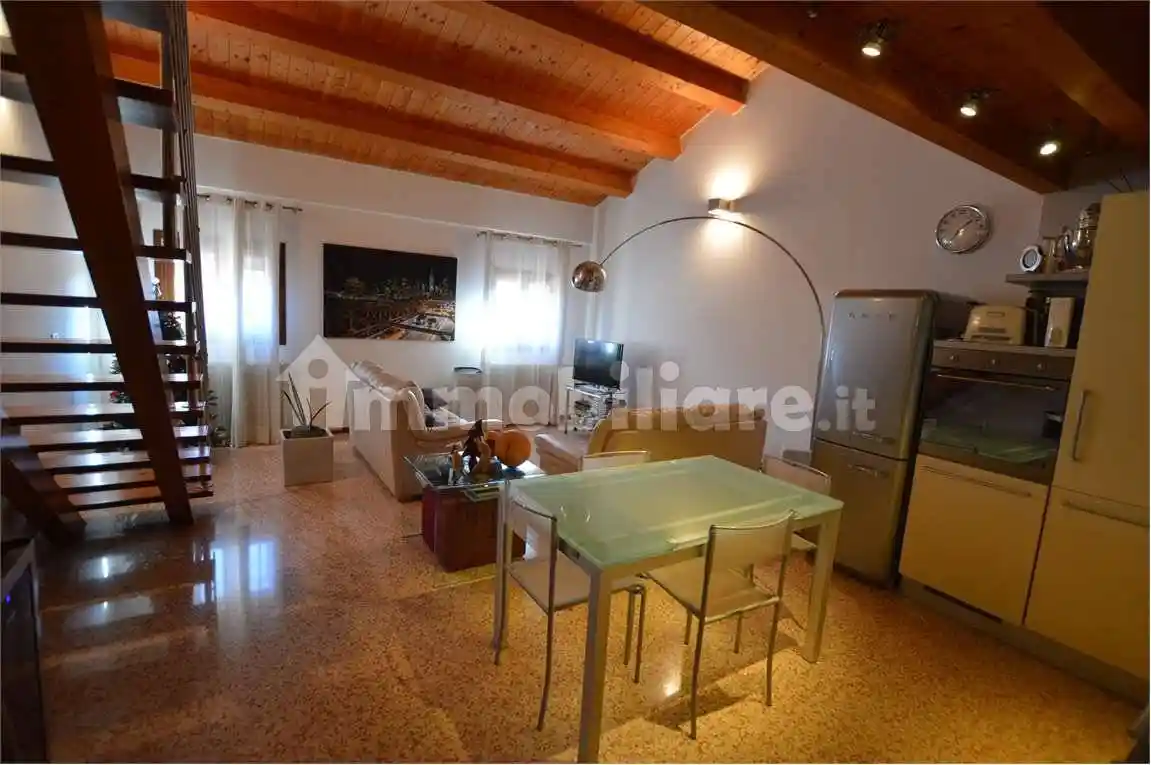 Appartamento in vendita a Este