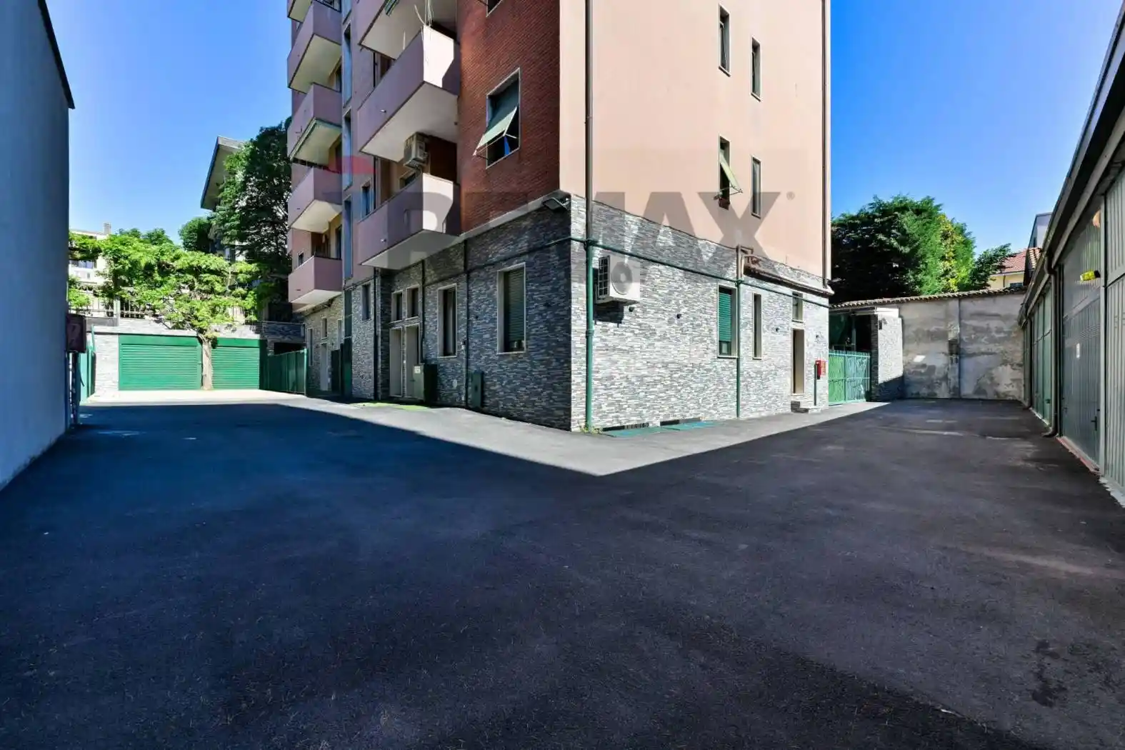 Palazzo - Edificio in vendita a Milano