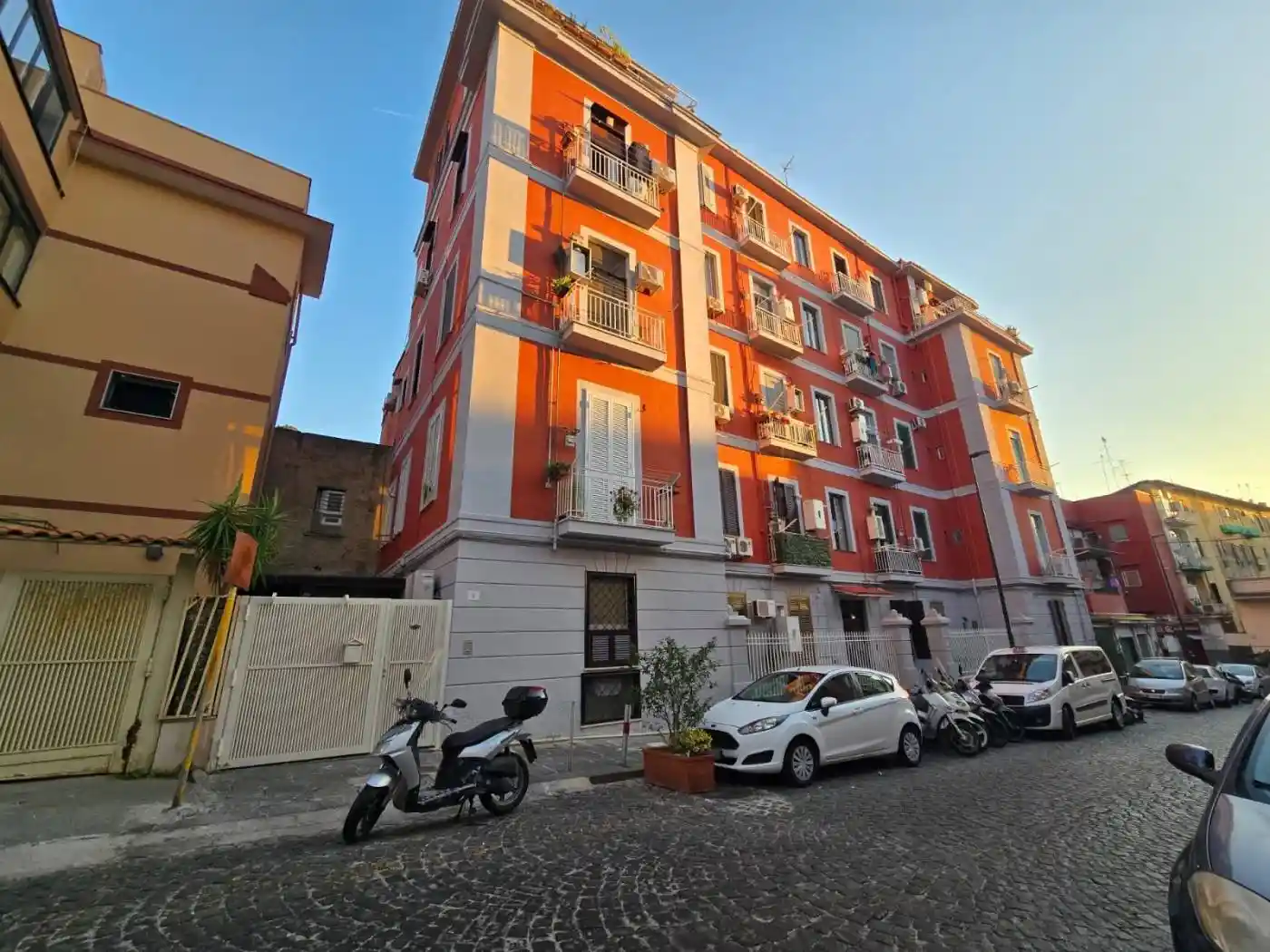 Appartamento in vendita a Napoli
