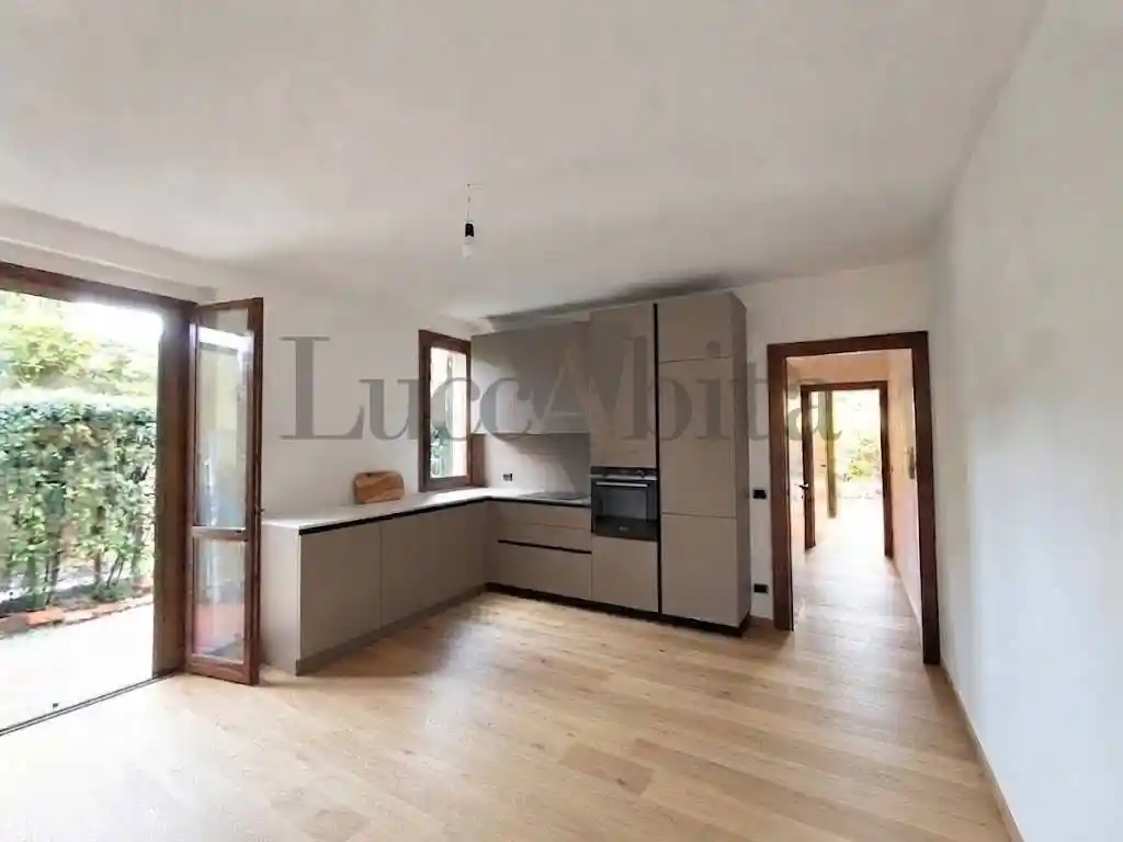 Appartamento in vendita a Lucca