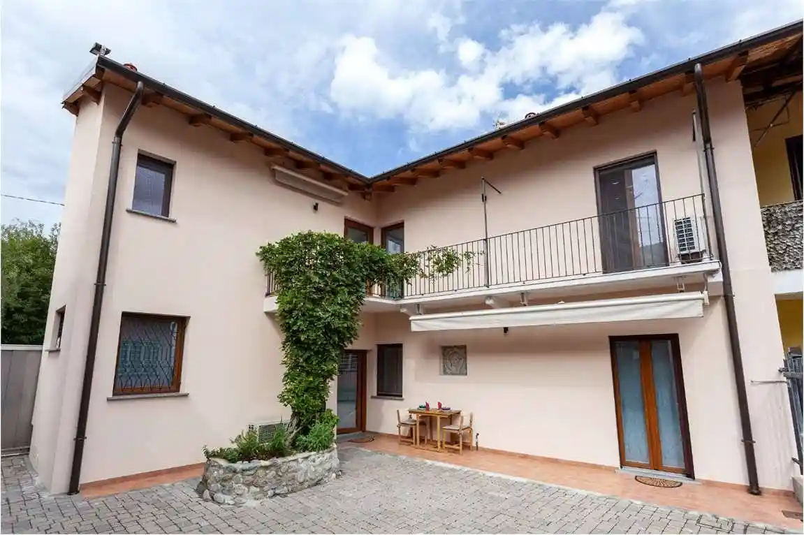 Casa indipendente in vendita a Somma Lombardo