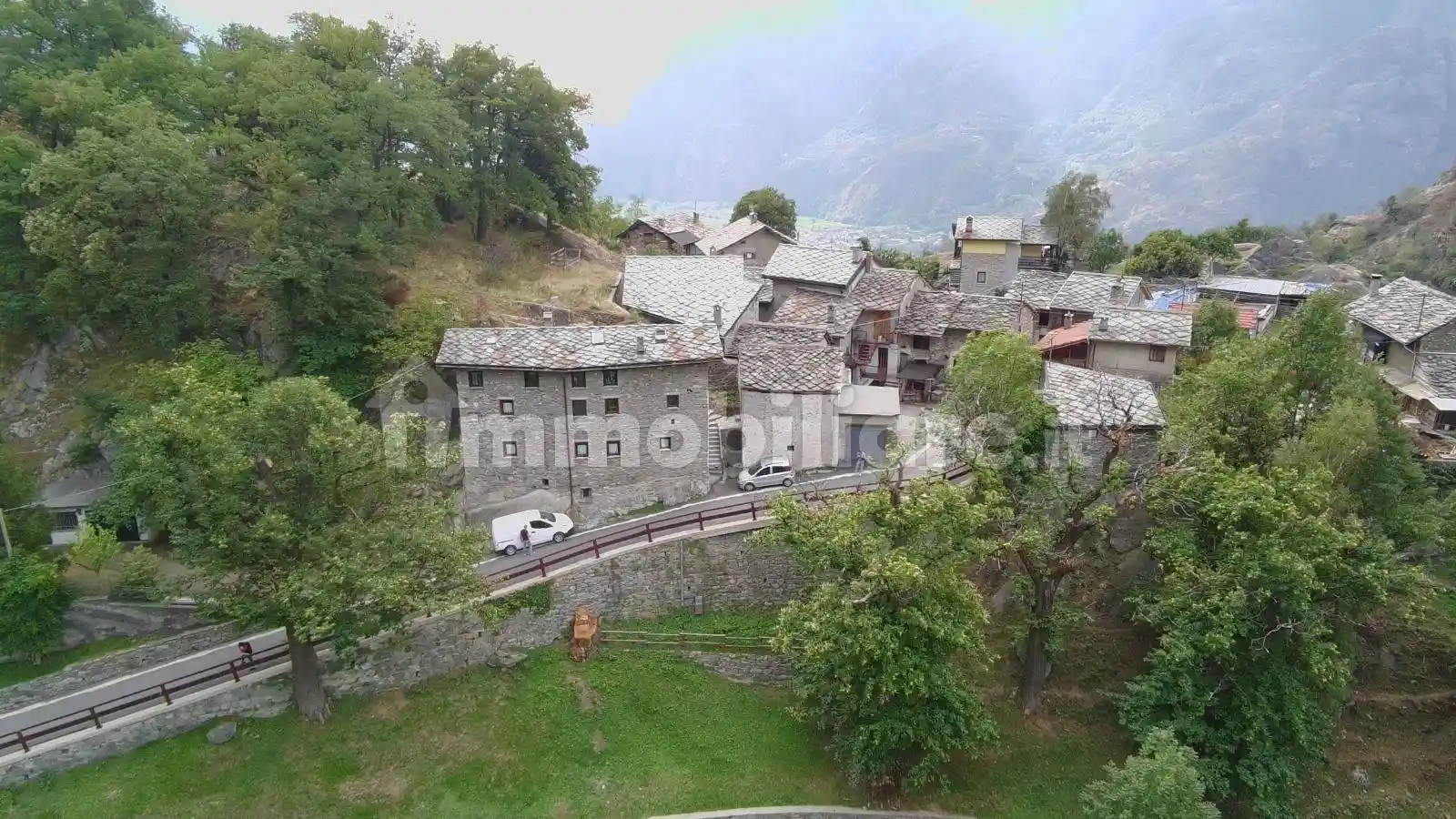 Appartamento in vendita a Donnas
