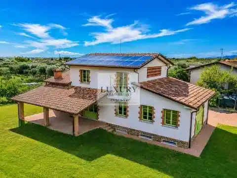 Villa in vendita a Pietrasanta