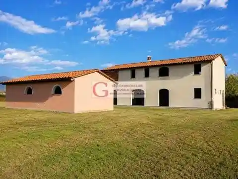 Villa in vendita a Camaiore